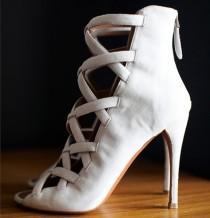 wedding photo - Chic and Fashionable Wedding High Heel Shoes 